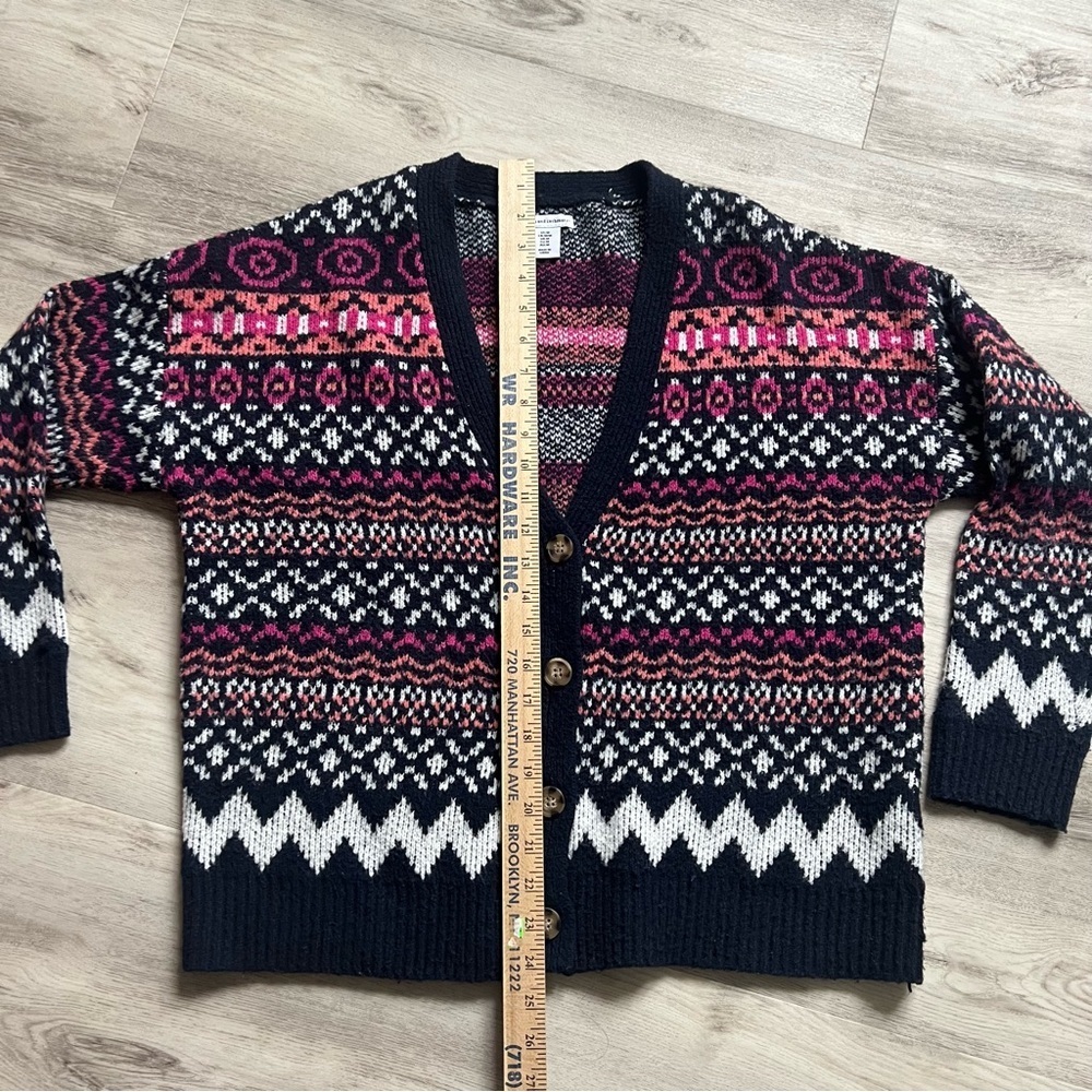 cupcakes & cashmere Geometric Cardigan - Pink and Black - Picture 5 of 5